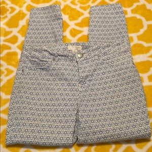 Super cute patterned jeggings